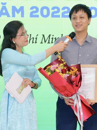 Báo Người Lao Động trao giải đặc biệt cuộc thi 'Lòng tốt quanh ta' 40 triệu đồng