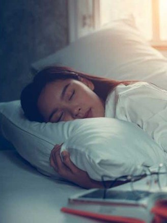 Người dân các nước thường làm gì để ngủ ngon hơn?