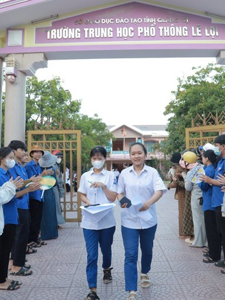 Thi tốt nghiệp THPT 2023: Thí sinh Quảng Trị đánh giá đề toán ‘dễ thở’