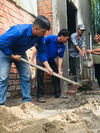 Theo bước chân tình nguyện: Góp sức trẻ xây nhà cho học sinh nghèo