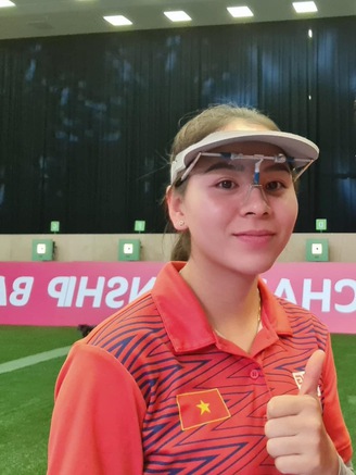 Nữ xạ thủ Trịnh Thu Vinh lọt tốp 5 giải thế giới, giành vé đi Olympic 2024