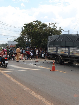 Bình Phước: Xe tải va chạm xe máy, cụ ông tử vong tại chỗ