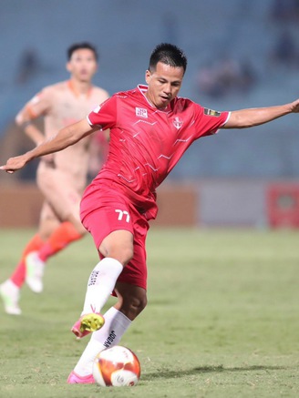 Làn gió mới từ HLV Troussier