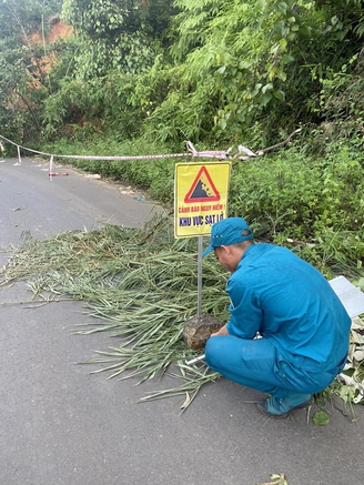 Cảnh báo sạt lở dốc 5 Cây, đường từ Bình Phước đi Lâm Đồng