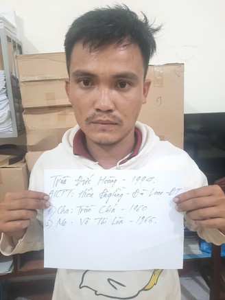 Xác định danh tính 3 người đào phá QL28B để tạo ổ gà nguy hiểm