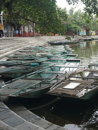 Vì sao khu du lịch Tam Cốc - Bích Động bị tê liệt: Vẫn ít người chèo đò chịu ký hợp đồng