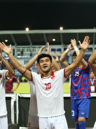 Lịch thi đấu vòng loại U.23 châu Á 2024: HLV Troussier đưa U.23 Việt Nam đến Qatar?