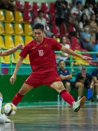 Đội tuyển futsal Việt Nam xuất sắc cầm hòa á quân châu Âu