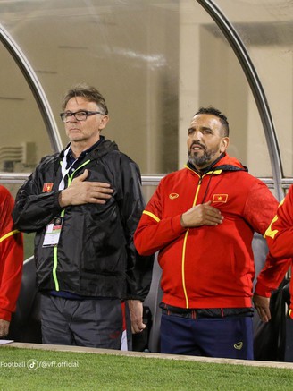 'Tổng thống Nelson Mandela từng nói với tôi, Philippe Troussier, trong đời tôi chưa bao giờ thua'