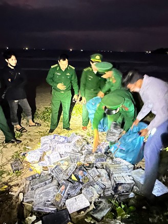Phát hiện khoảng 287 kg nghi ma túy ở bờ biển Quảng Ngãi