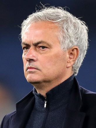 HLV Mourinho bất ngờ lên tiếng về tương lai