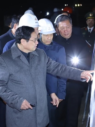 Thủ tướng Phạm Minh Chính thị sát công trường thi công đường điện 500 kV mạch 3