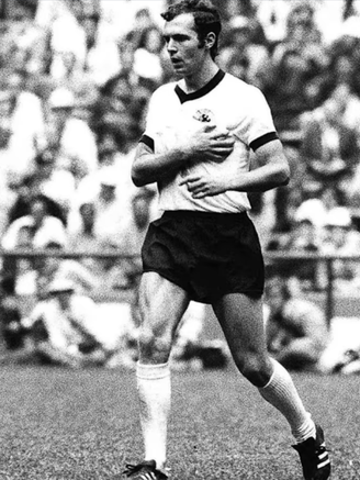 Thế giới tiếc thương sau sự ra đi của  ‘Hoàng đế bóng đá’ Franz Beckenbauer