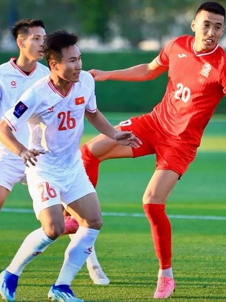 Đội tuyển Việt Nam thua Kyrgyzstan 1-2, HLV Troussier sắp loại 4 cầu thủ