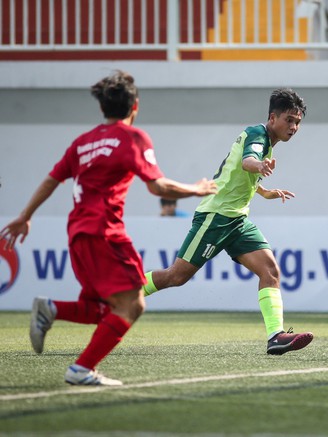 Trường ĐH Nông Lâm TP.HCM 3-0 Trường ĐH KHTN: Bản lĩnh của cựu binh