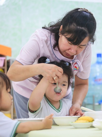 3 năm, TP.HCM hỗ trợ hàng trăm tỉ đồng cho giáo viên mầm non