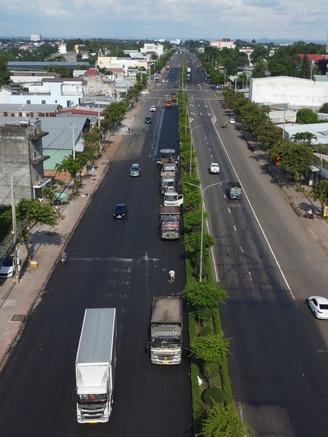 Quốc lộ 14: Chỗ hư sửa chưa xong... đã hỏng nơi khác