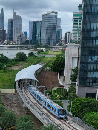 TP.HCM đề xuất giữ lại toàn bộ ngân sách thu vượt để làm metro