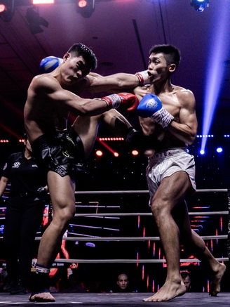 Quét trụ cực hay, võ sĩ Việt Nam hạ knock-out mãn nhãn võ sĩ Đài Loan