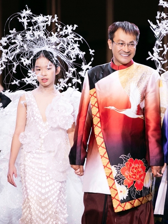 Nhà thiết kế Tommy Tường Lê tham gia Tokyo Couture Fashion Week 2024