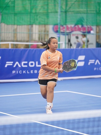 Cô bé có ‘biệt danh’ ngộ nghĩnh vô địch giải pickleball châu Á