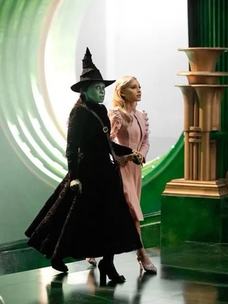 'Wicked': Ai đã tạo ra 'mụ phù thủy độc ác'?