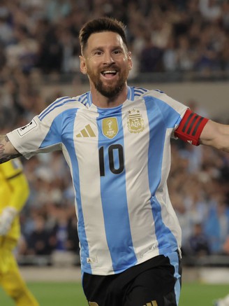 Đội tuyển Argentina chính thức gọi Messi thi đấu vòng loại World Cup 2026