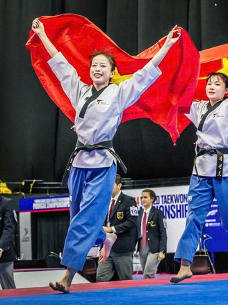'Hot girl' taekwondo Châu Tuyết Vân đoạt HCV thế giới lứa tuổi U.50