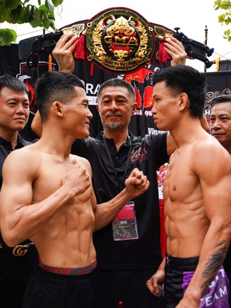 Johnny Trí Nguyễn với món quà đặc biệt cho 5 nhà vô địch 'Thần võ Việt Nam'