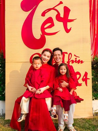 Ngắm loạt gia đình của sao Việt lên đồ chơi tết với áo dài truyền thống