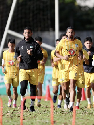 'HAGL sẽ thoát hiểm ở V-League nhờ tài cầm quân của HLV Vũ Tiến Thành'