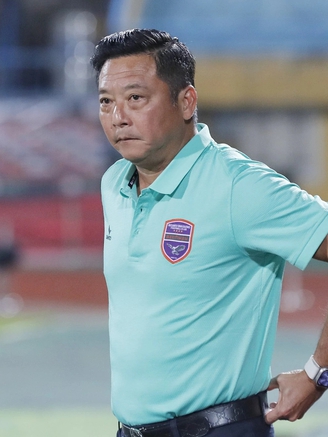 Lịch thi đấu V-League mới nhất: HLV Lê Huỳnh Đức được vinh danh, 3 trận nóng có VAR
