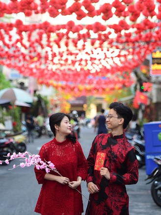 Tết về trên các tuyến hẻm có hình ảnh... làng quê