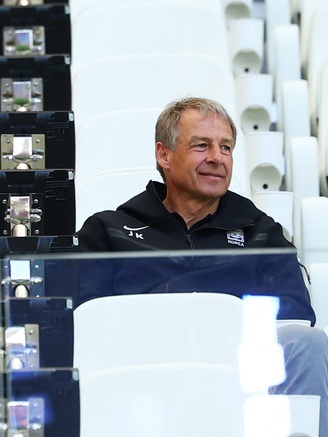 Vừa bị Hàn Quốc sa thải, HLV Klinsmann bất ngờ thành mục tiêu của đội tuyển Trung Quốc