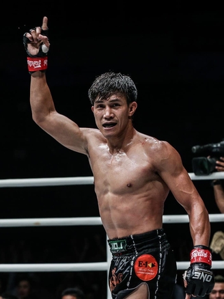 'Độc cô cầu bại' Nguyễn Trần Duy Nhất bất ngờ rút lui tại sự kiện MMA 