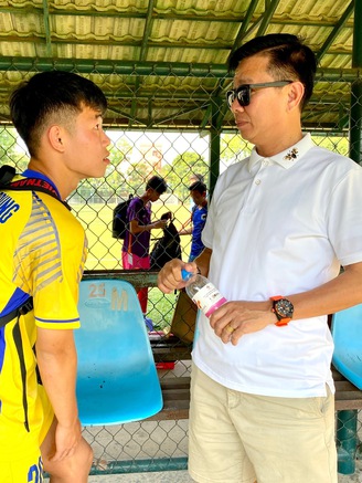 HLV Hoàng Anh Tuấn ‘chấm’ nhiều nhân tố mới cho đội tuyển U.19 Việt Nam