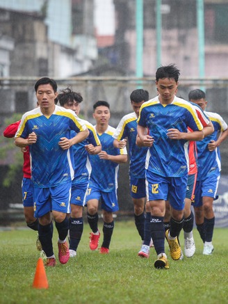 Vòng loại khu vực miền Trung: Chơi bóng bằng trái tim nóng và cái đầu lạnh