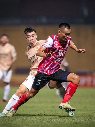 CLB TP.HCM đối diện với nỗi lo lực lượng trước lượt về V-League