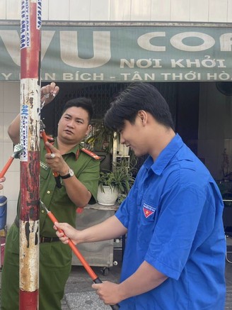 Nỗ lực bài trừ hành vi dán trái phép tờ rơi quảng cáo