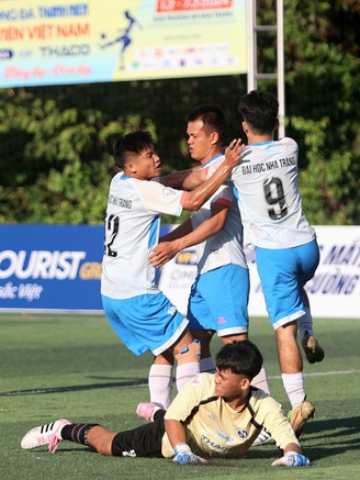 Đội Trường ĐH Nha Trang 1- 0 đội Trường ĐH Khánh Hòa: 3 điểm quý giá về tay chủ nhà