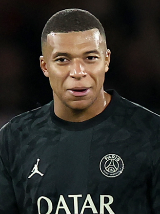 Bí mật ký hợp đồng với Real Madrid, Mbappe bị PSG trừng phạt, cấm thi đấu?