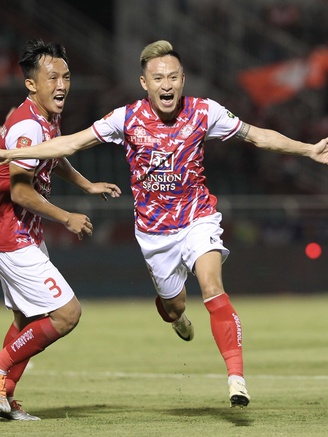 V-League: CLB TP.HCM gây bất ngờ trước HLV Lê Huỳnh Đức và đội Bình Dương