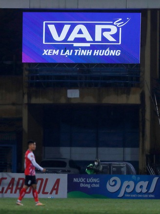 VAR cần thiết với V-League, hãy ủng hộ!