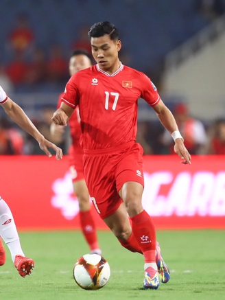 Bài học còn nóng hổi khi HLV Troussier đã sai lầm, ông Kim Sang-sik đừng bỏ qua