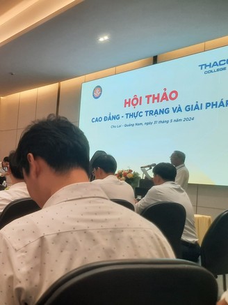 Chuyên gia bàn cách gỡ khó cho hệ thống trường cao đẳng