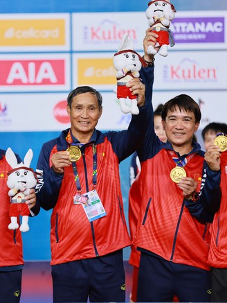 HLV Mai Đức Chung tiếp tục dẫn dắt đội tuyển Việt Nam, mục tiêu cao tại SEA Games 33