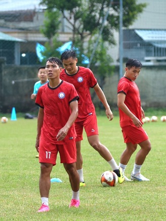 Nóng: CLB Khánh Hòa và V-League được 'giải cứu’ sát giờ G, tài khoản được gỡ phong tỏa