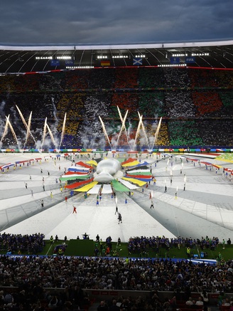 EURO 2024 khai màn đẳng cấp và đầy màu sắc, nước Đức cống hiến bữa tiệc hoàn hảo
