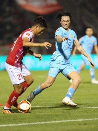 Bảng xếp hạng V-League mới nhất: CLB Nam Định cảm nhận 'hơi nóng', HAGL lại ‘ớn lạnh’