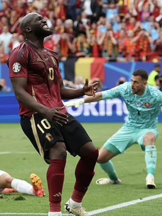 EURO 2024: Trời sinh Lukaku sao còn sinh VAR phiên bản lai... criket!